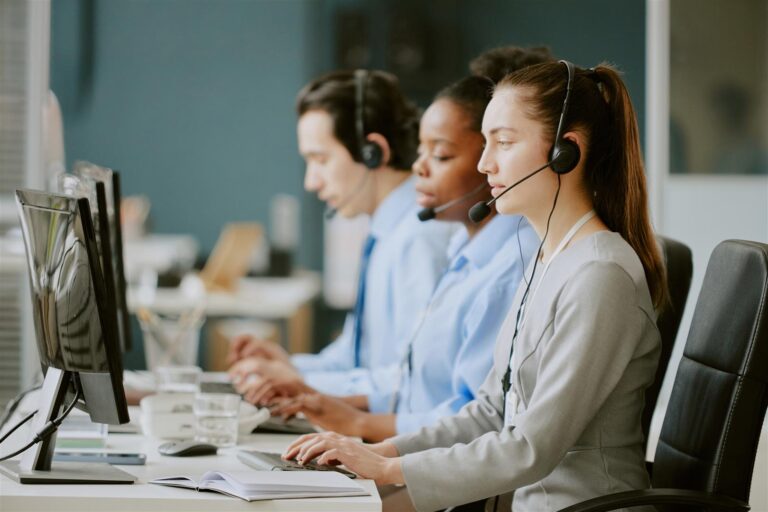 Outsourcing call center – korzyści dla Twojej firmy